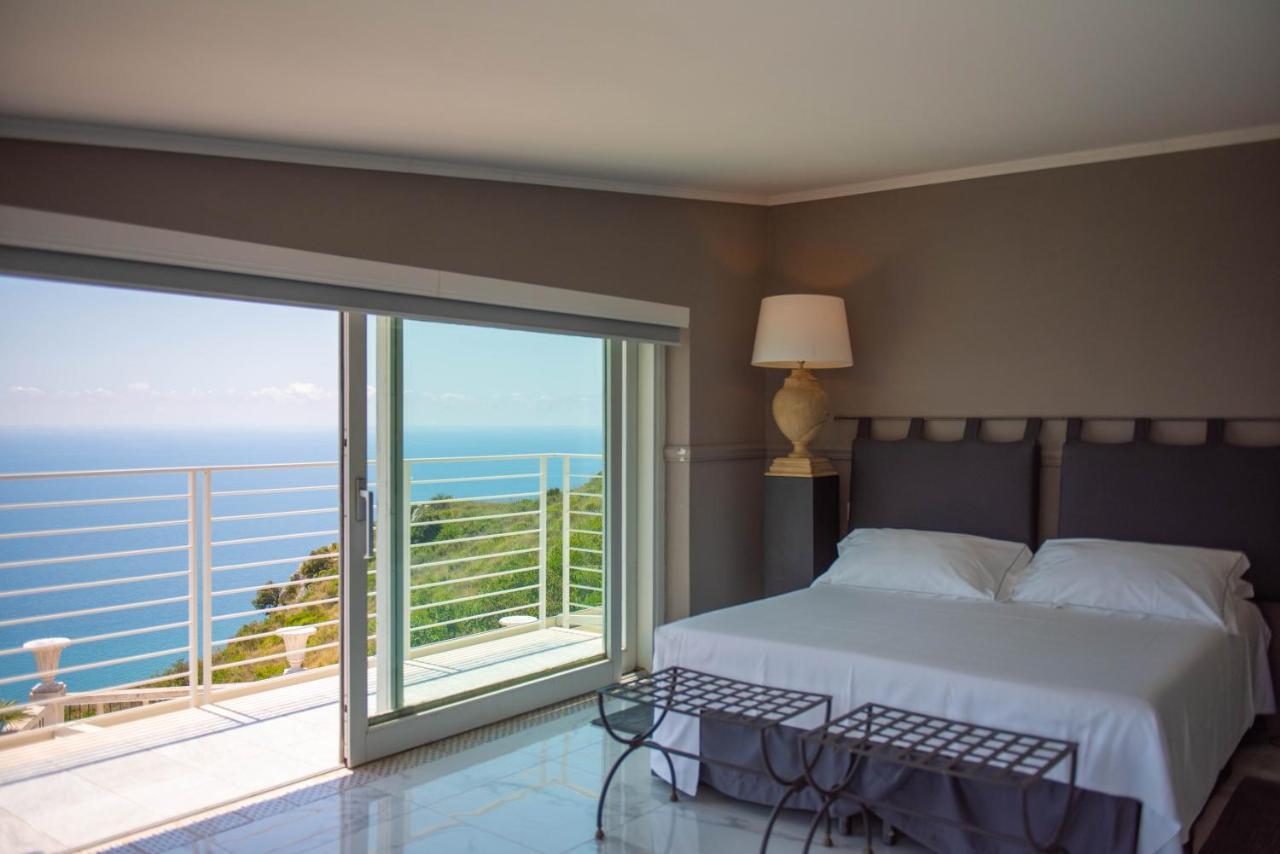 La Librata Boutique Hotel Terracina Exterior photo