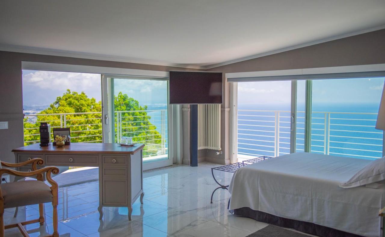La Librata Boutique Hotel Terracina Exterior photo